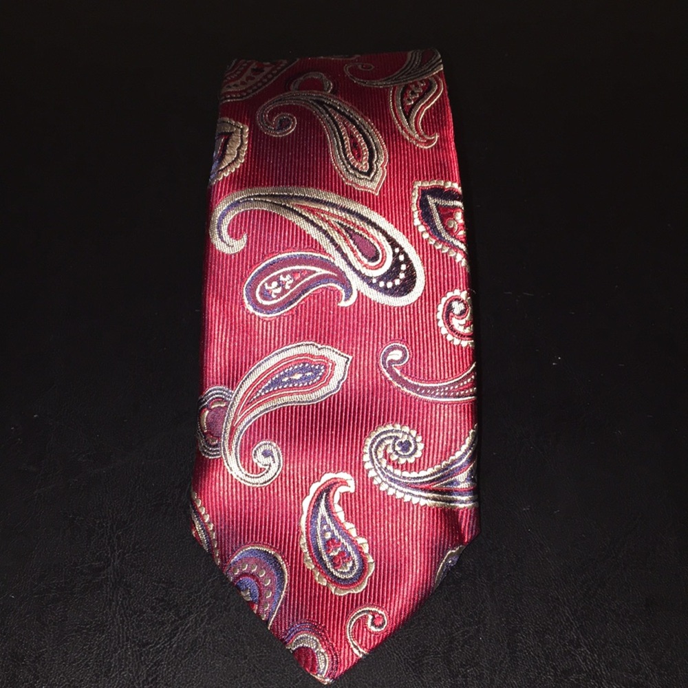 TRADEMARK SLIM MADE IN USA 100%silk men’s Tie new